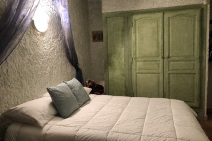 Room 22 of 36
