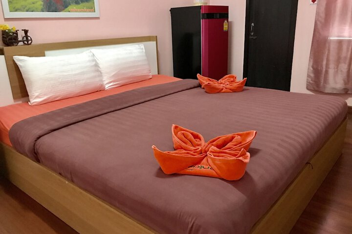 Room 4 of 20