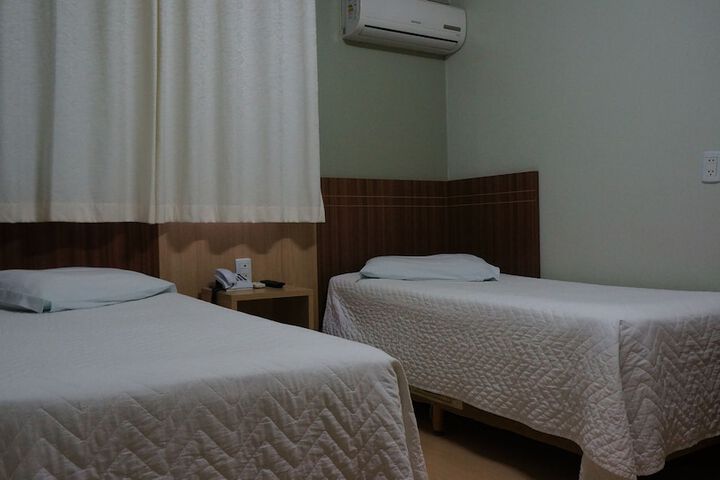 Room 25 of 80