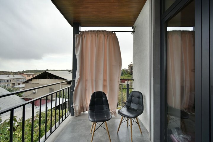 Room 33 of 61
