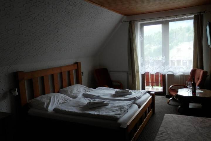 Room 10 of 56