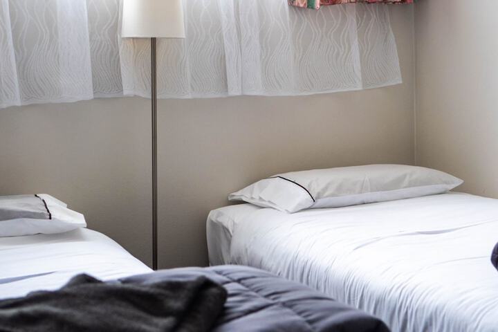 Room 2 of 40
