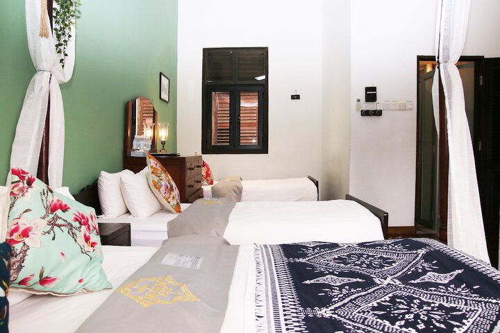 Room 34 of 108