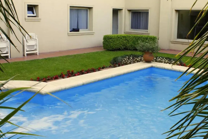 Pool 13 of 16