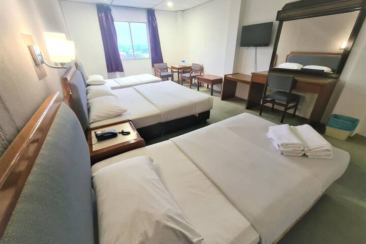 Room 14 of 86
