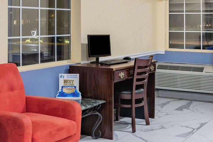 Business Center 50 of 58