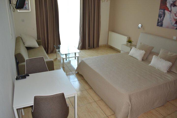 Room 34 of 70