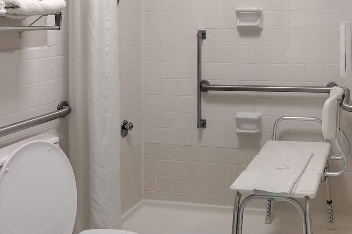 Room 123 of 190