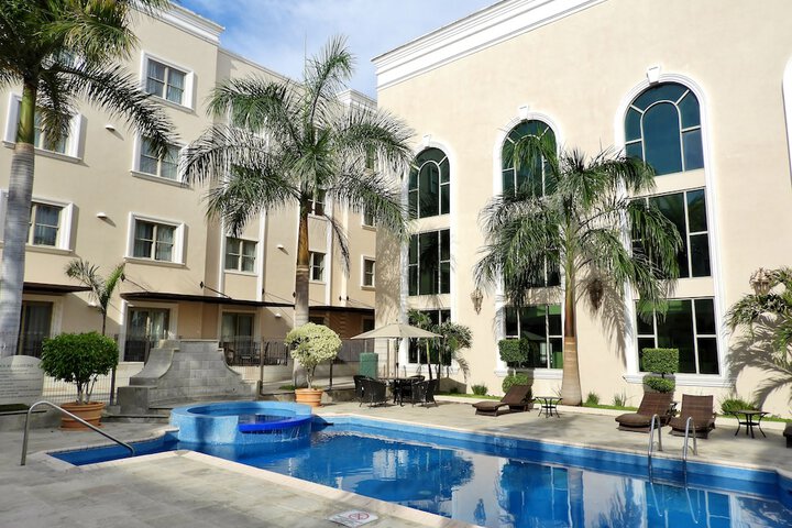 Hotel with Pool
