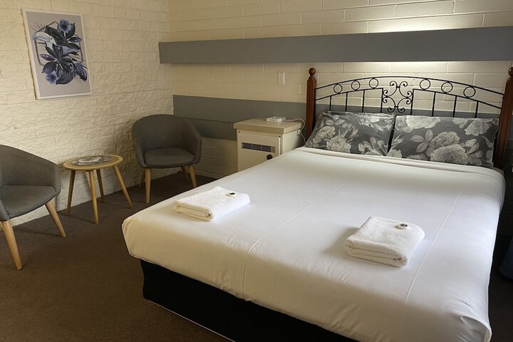 Room 8 of 36