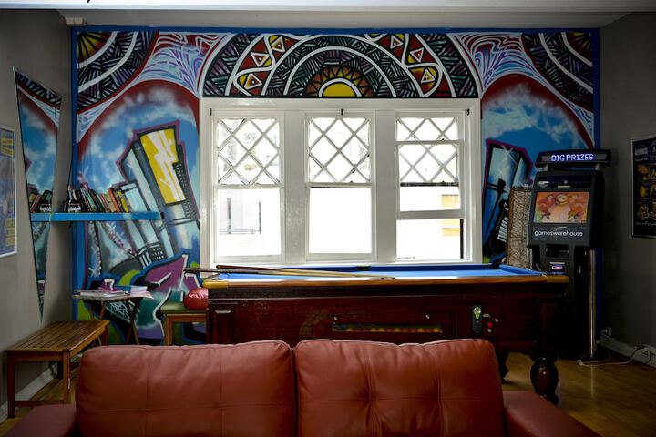 Room 10 of 41