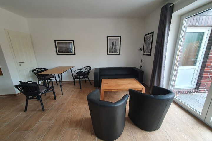Room 8 of 16
