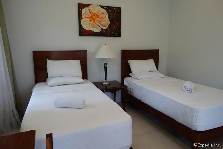 Room 21 of 35