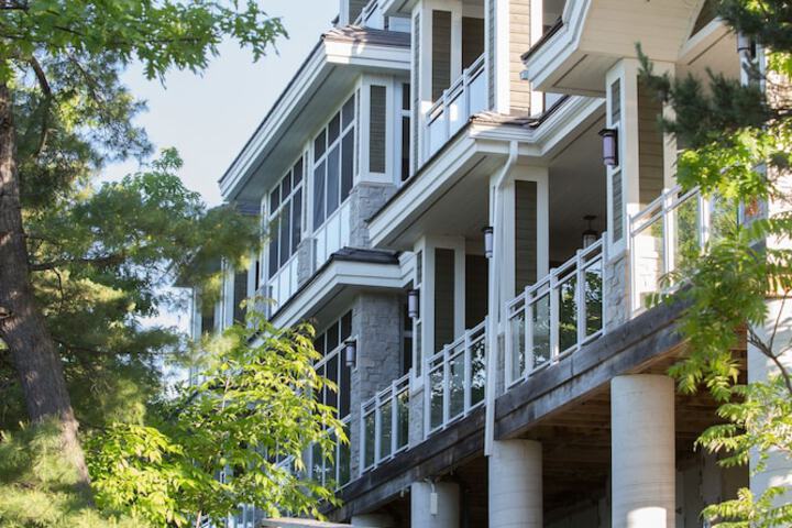 Property Grounds 33 of 39