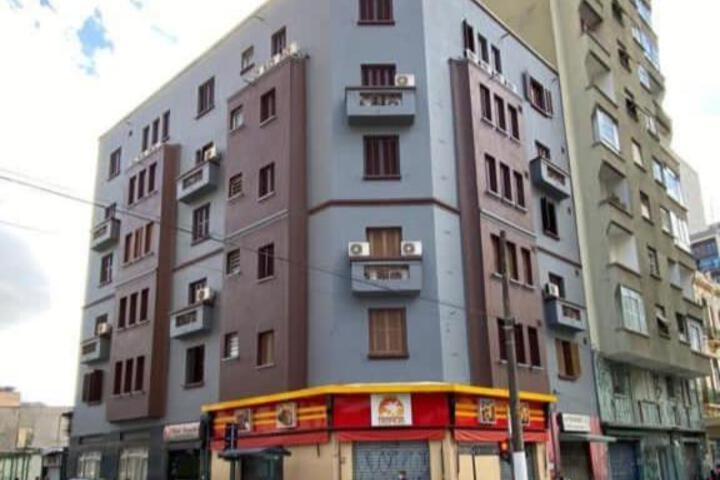 Image of Hotel Tropicália próximo a 25 de março Brás e Bom Retiro Com estacionamento conveniado ao lado do hotel