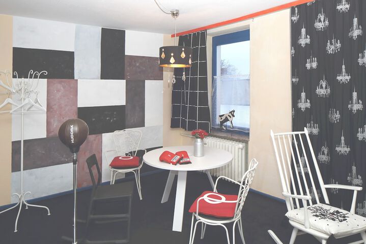 Room 14 of 36