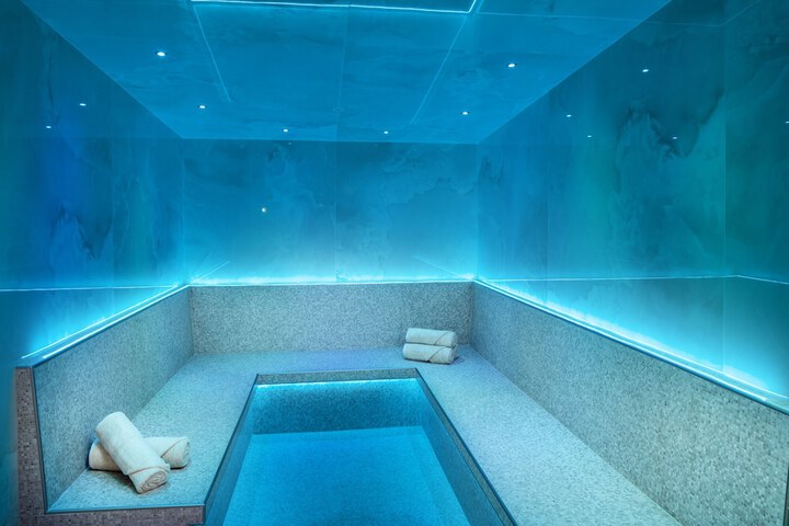 Steam room