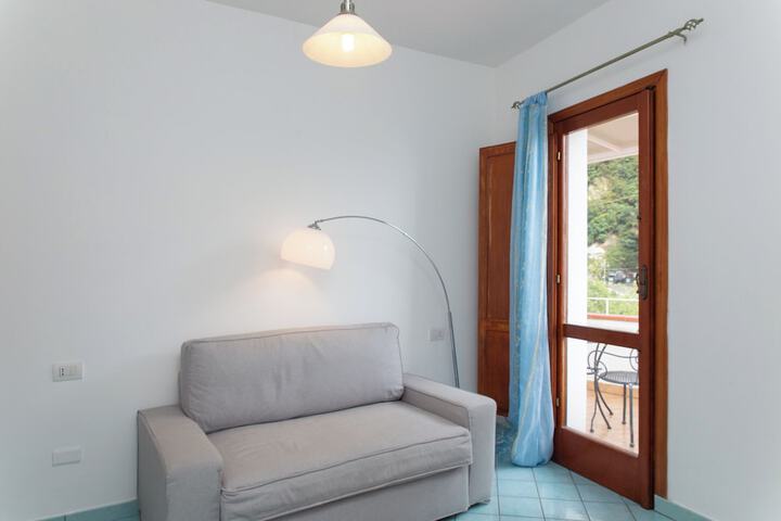 Room 4 of 30