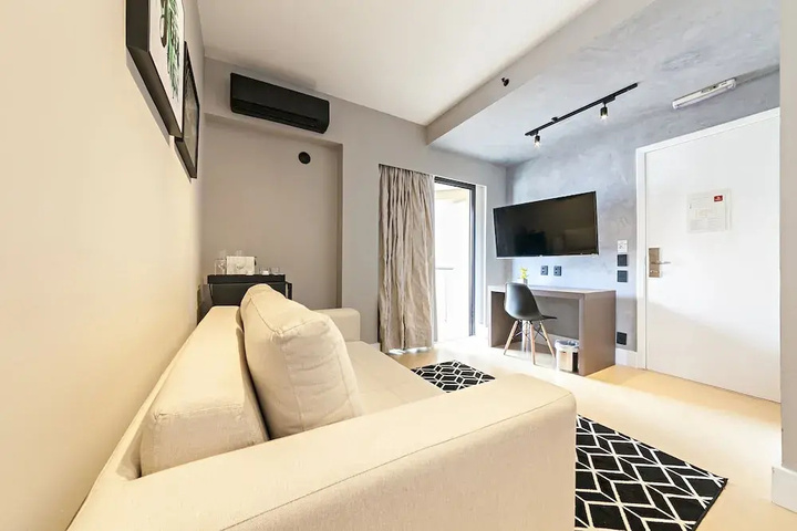 Room 3 of 12