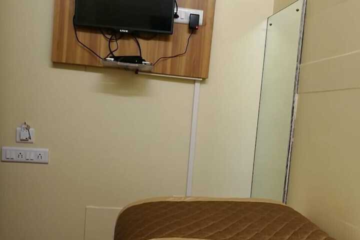 Room 31 of 46