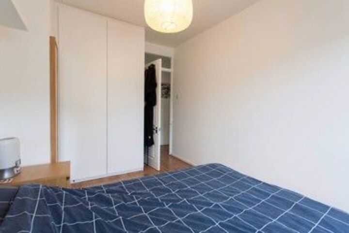Room 9 of 29