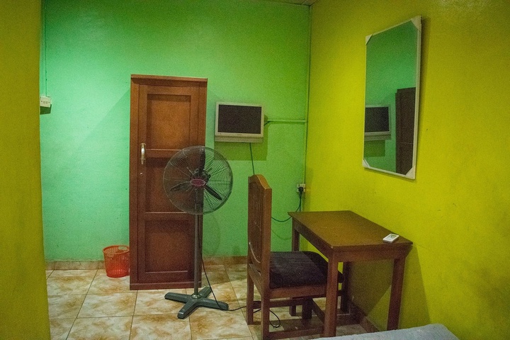 Room 6 of 22