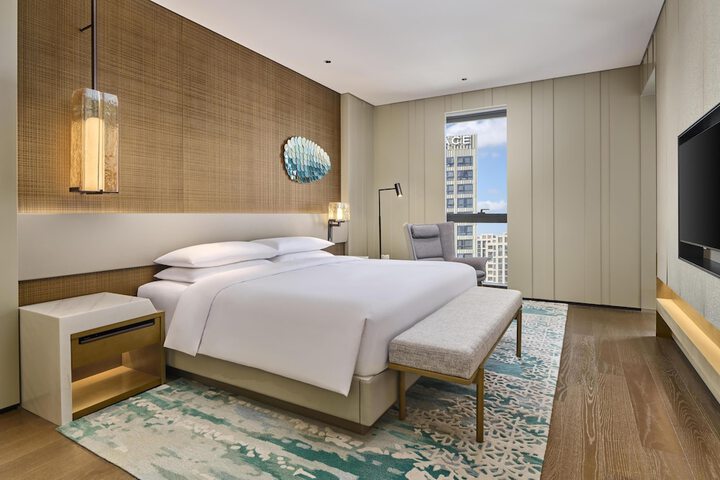 Room 25 of 114