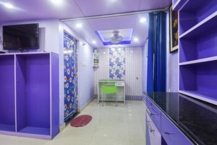 Room 32 of 71