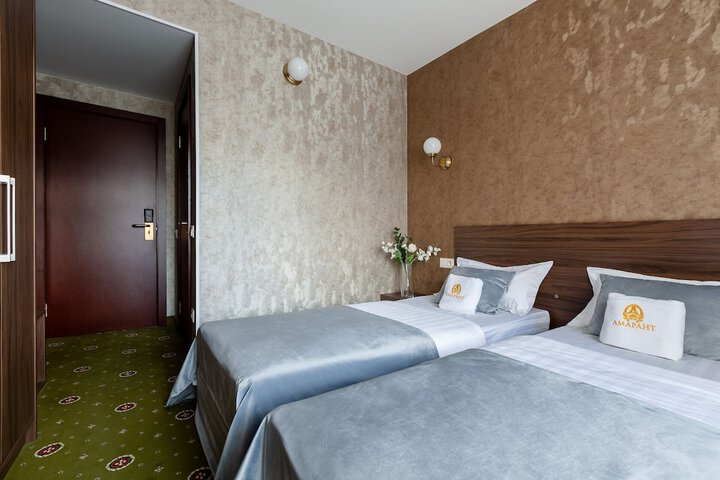Room 8 of 49