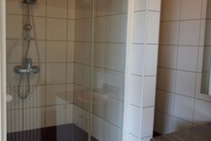 Room 4 of 39