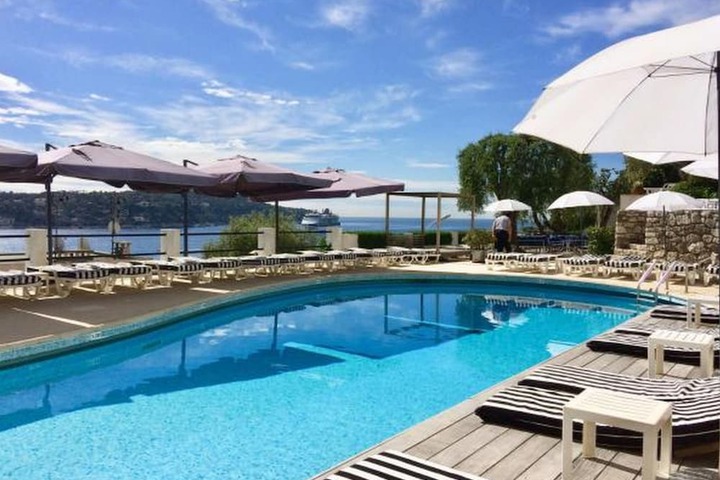 Pools & Facilities