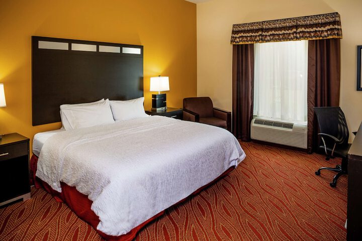 1 King Bed (21 of 35)
