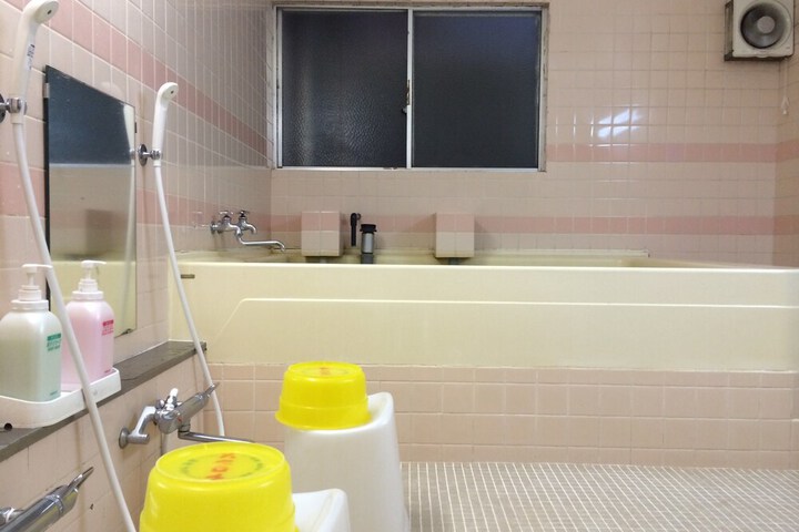 Room 12 of 24