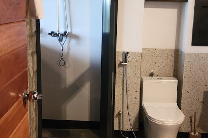 Room 98 of 121