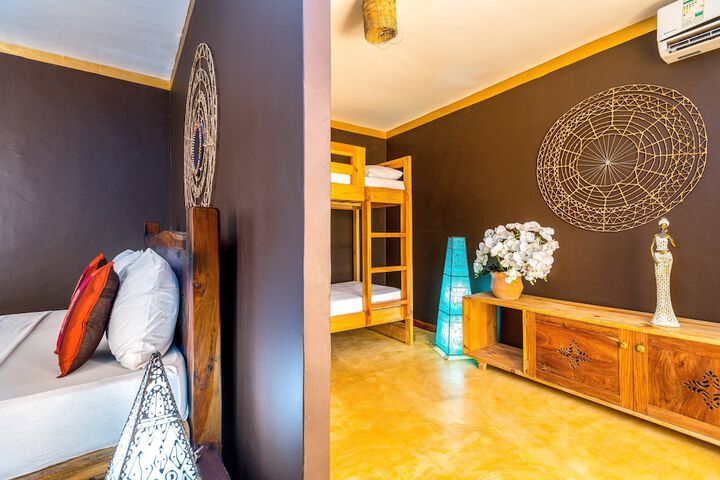 Room 13 of 65