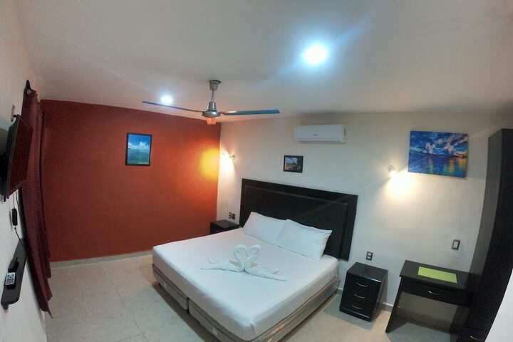 Room 4 of 20