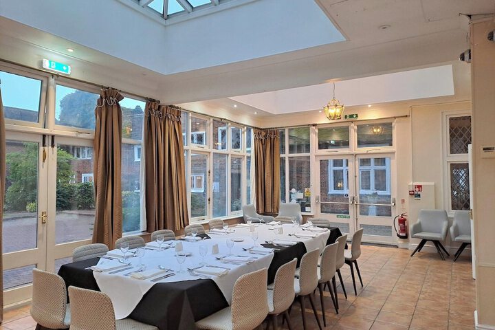 Dining 36 of 78