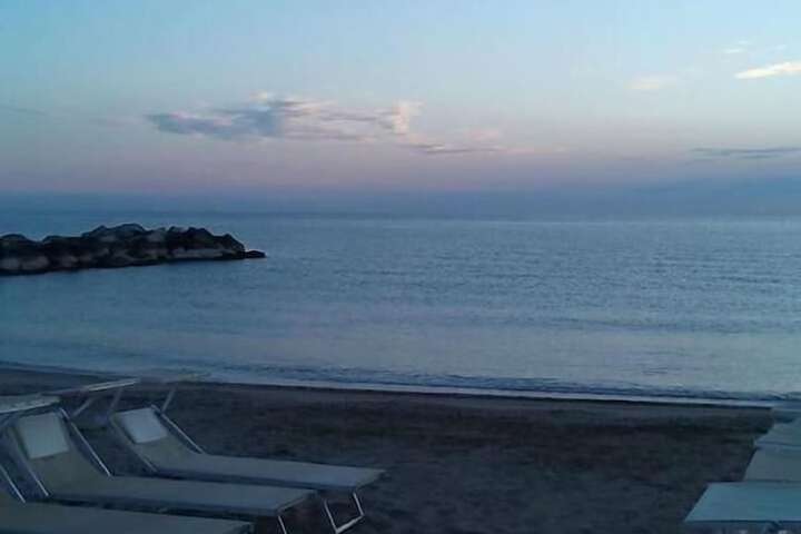 Beach 43 of 58