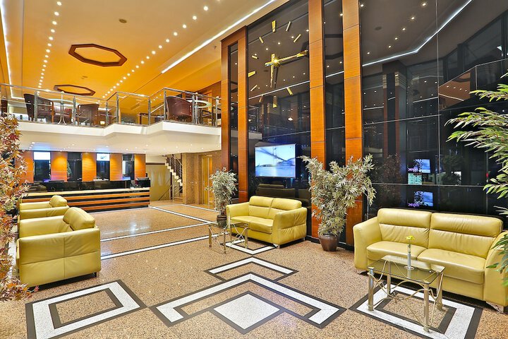 Guest Lobby