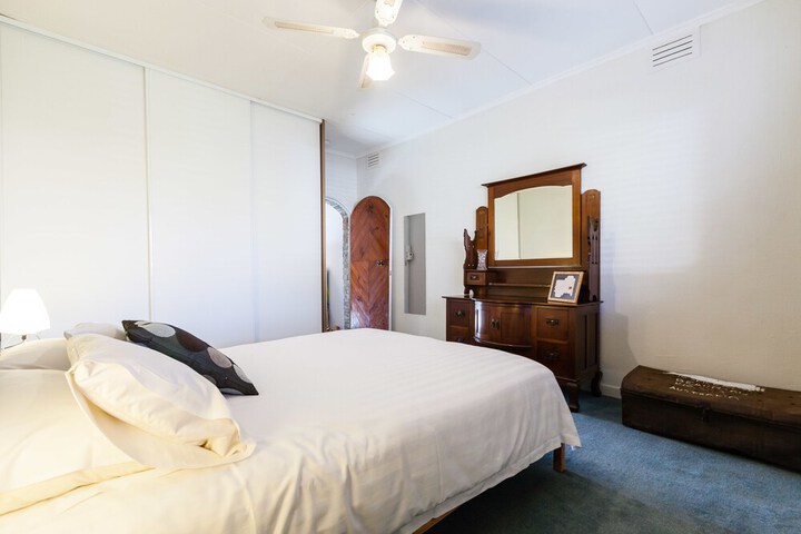 Room 7 of 42