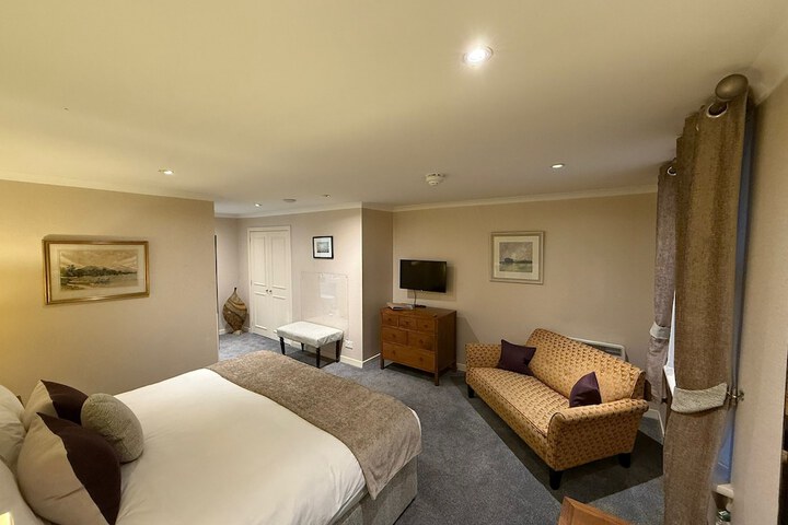 Room 47 of 79