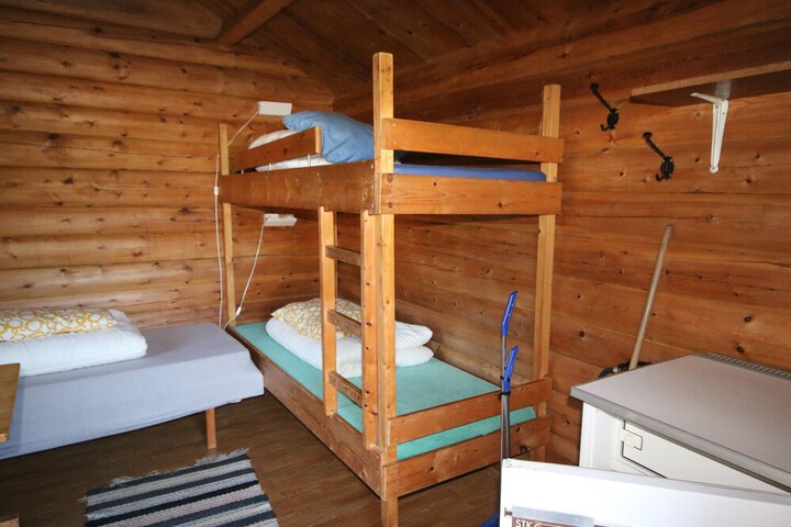 Room 11 of 40