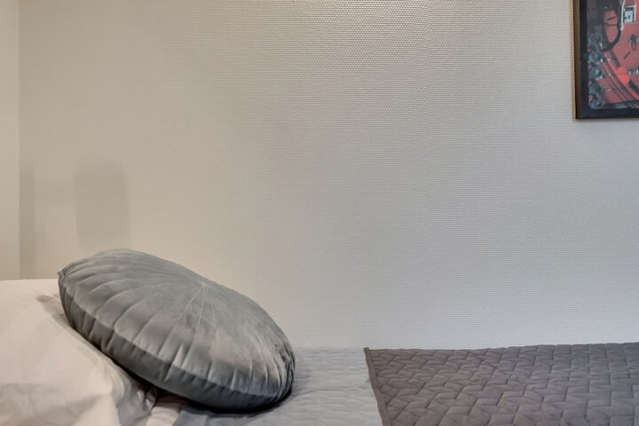 Room 11 of 34
