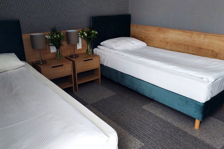 Room 15 of 37