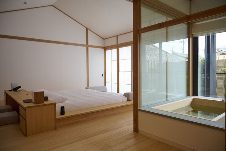 Room 10 of 71