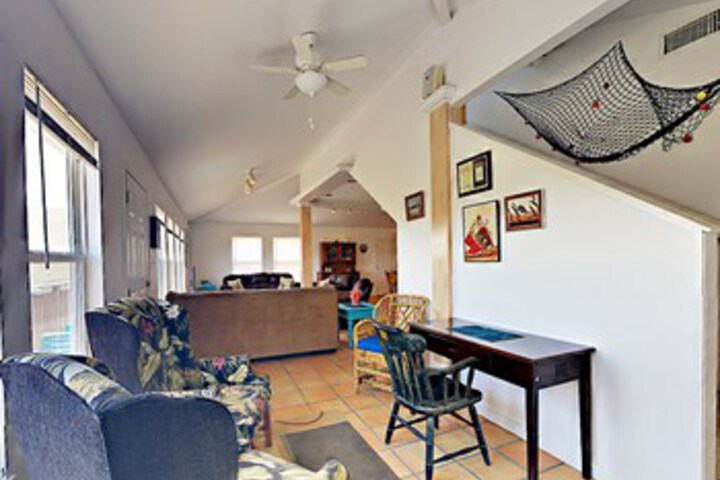 Room 16 of 32