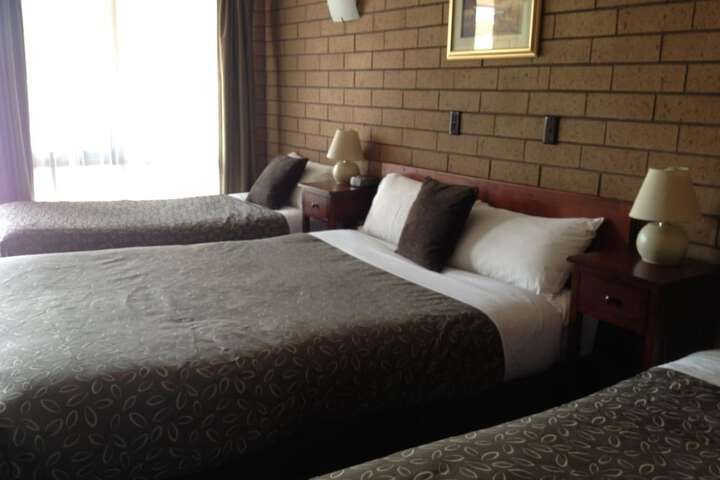 Room 10 of 41