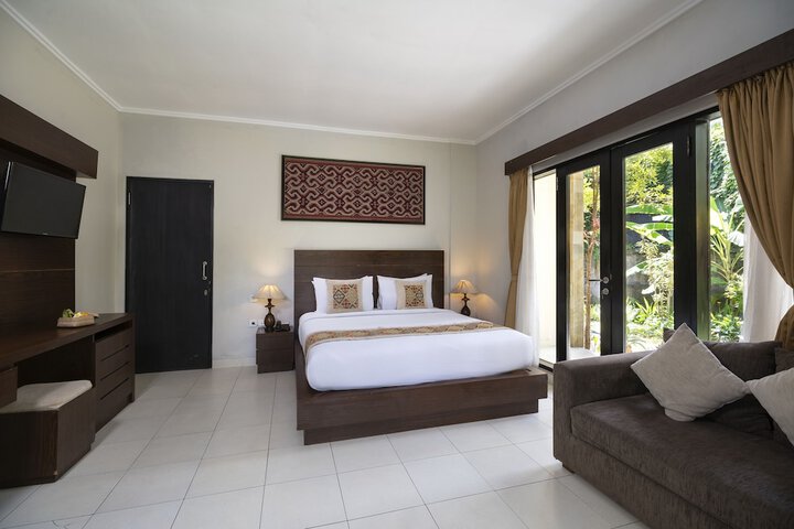 Room 4 of 72