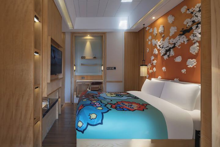 Room 41 of 132