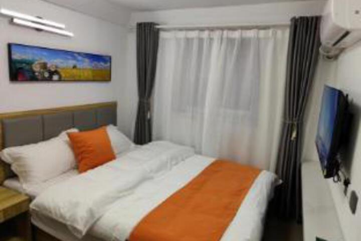 Room 6 of 6